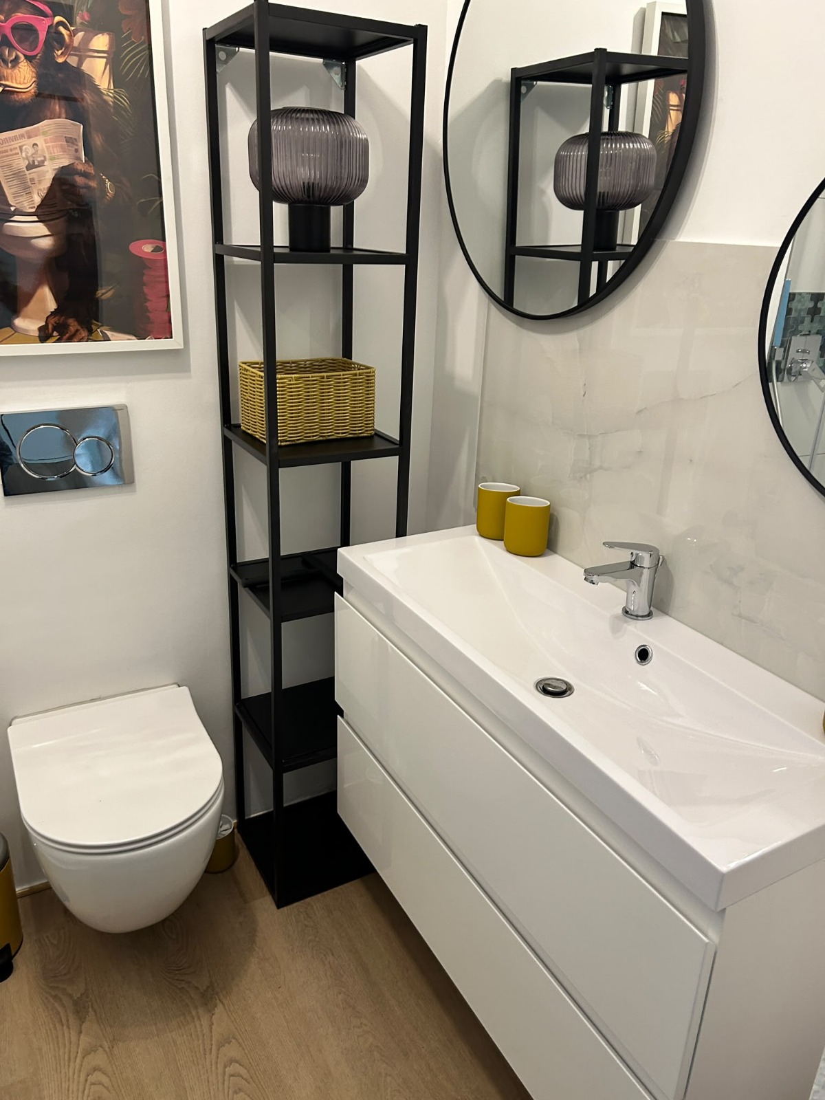 Saniertes Badezimmer mit neuem Waschtisch